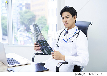 若い医者 ドクター 若い医者 ドクター 64717342