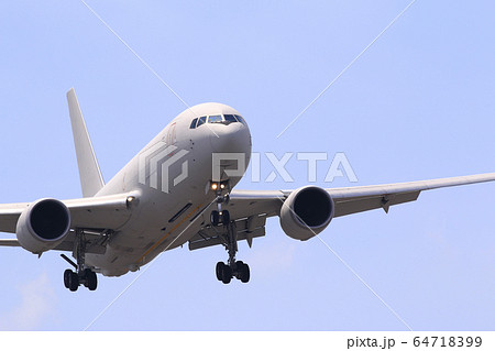 KC-767　空中給油機　ジェット輸送機　自衛隊機　航空自衛隊機 64718399