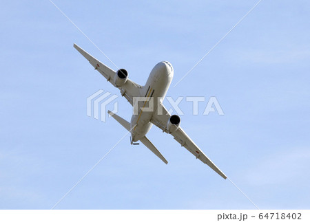 KC-767　空中給油機　ジェット輸送機　自衛隊機　航空自衛隊機 64718402