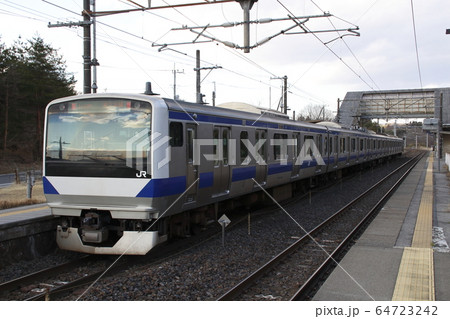 高久駅に停車中の東北本線E531系(中編成ワンマン運転) 高久駅に停車中の東北本線E531系(中編成ワンマン運転) 64723242