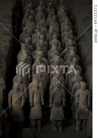 Terracotta Warrior Army in Pit 1 Exhibition with more than 6,000 warriors and horses, Lintong, Xi'an, Shaanxi, China 64725371