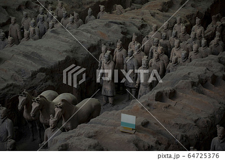 Terracotta Warrior Army in Pit 1 Exhibition with more than 6,000 warriors and horses, Lintong, Xi'an, Shaanxi, China 64725376
