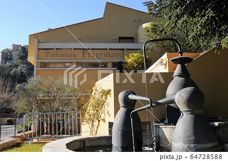 フランス、コート・ダジュール、エズ、鷲の巣村、香水工場 64728588