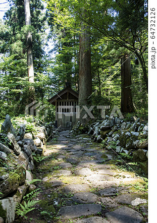 平泉寺白山神社 64732126