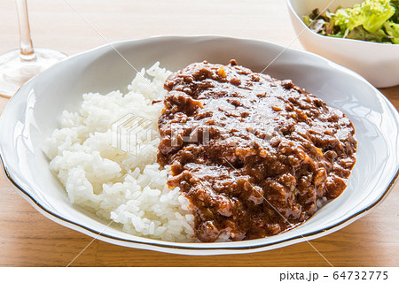 牛挽き肉のキーマカレー(レトルト) 牛挽き肉のキーマカレー(レトルト) 64732775
