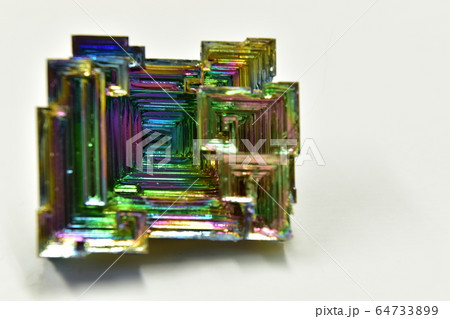 ビスマス結晶 64733899