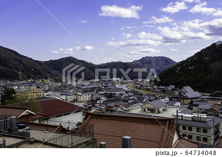 新見御殿町　新見の街並み　岡山県新見市 64734048