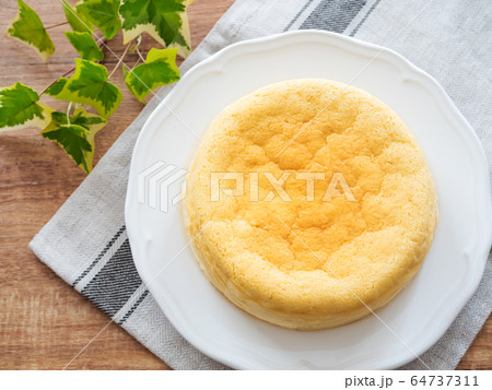 スフレチーズケーキ 64737311