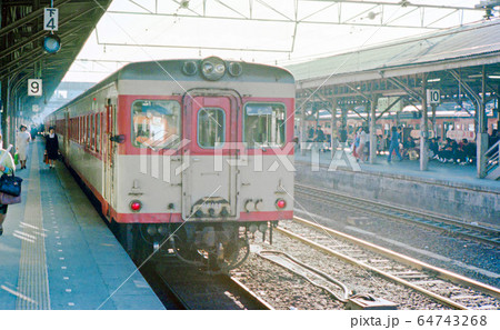 岡山駅のディーゼルカー 64743268