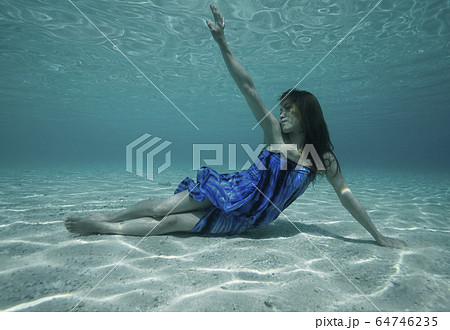 水中 検索