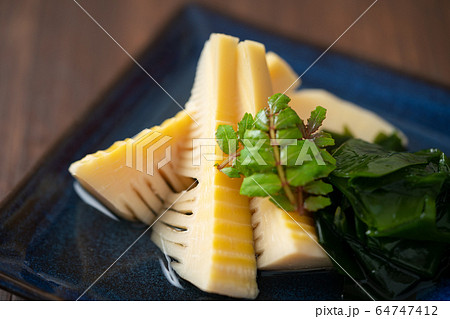 若竹煮（筍とわかめの煮物） 64747412