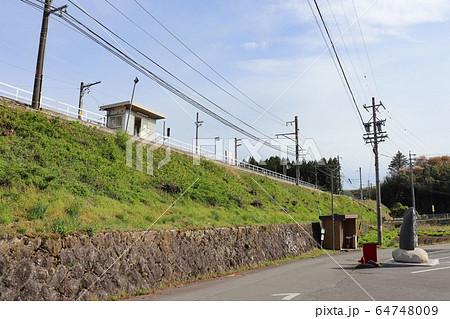JR飯田線田切駅前（長野県飯島町） 64748009