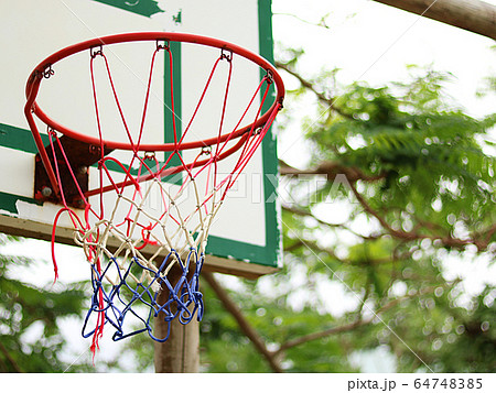 古いバスケットリング 64748385