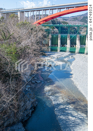 玉淀ダム 折原橋からの景観 埼玉県寄居町 玉淀ダム 折原橋からの景観 埼玉県寄居町 64749314