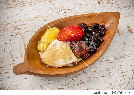 豆花 台湾の豆腐スウィーツ Toufa (Tofu Pudding) 豆花 台湾の豆腐スウィーツ Toufa (Tofu Pudding) 64750613