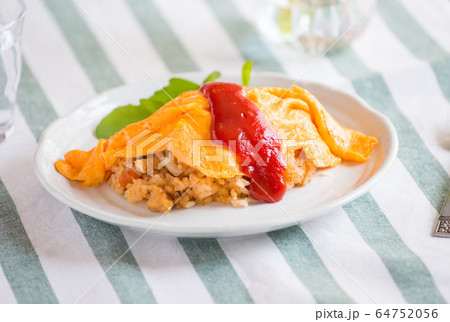 オムライス 64752056