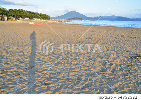 若狭和田海水浴場の風景 若狭和田海水浴場の風景 64752532