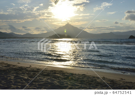 若狭和田海水浴場の風景 若狭和田海水浴場の風景 64752541