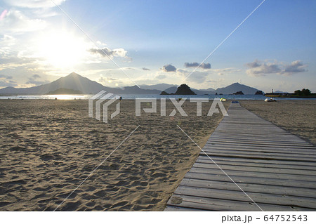 若狭和田海水浴場の風景 64752543