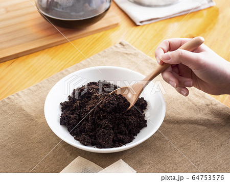 コーヒーかす 64753576