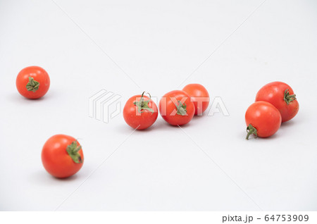 トマト　ミディアムトマト　野菜 64753909