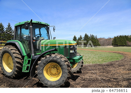 清里のトラクター 64756651