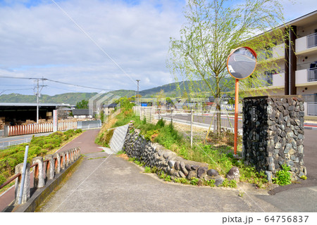 旧福岡県朝倉市立杷木小学校 2018年3月31日閉校 旧福岡県朝倉市立杷木小学校 2018年3月31日閉校 64756837