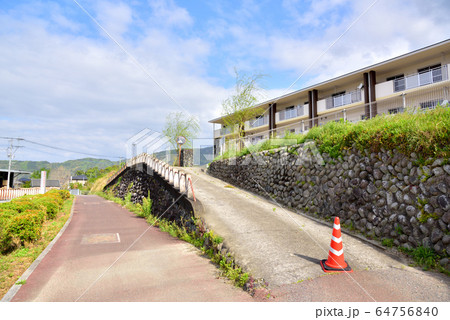 旧福岡県朝倉市立杷木小学校 2018年3月31日閉校 旧福岡県朝倉市立杷木小学校 2018年3月31日閉校 64756840