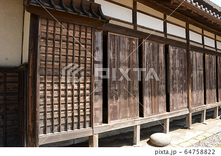木製雨戸の写真素材 [64758822] - PIXTA