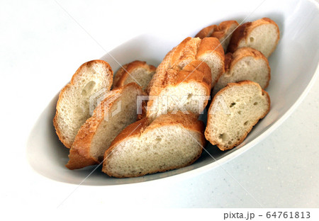 フランスパン 64761813
