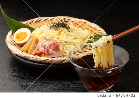 ざるラーメン 64764702