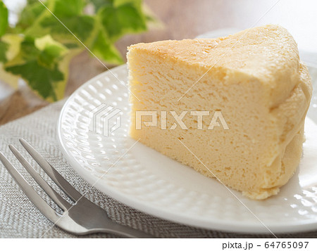 チーズスフレケーキ チーズスフレケーキ 64765097