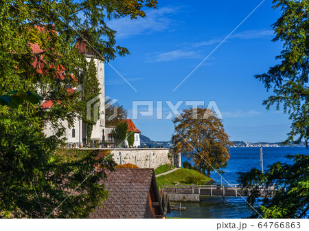 Peaceful autumn alpine Traunsee lake and 64766863