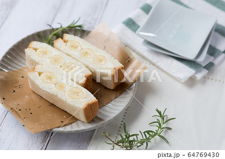 フルーツサンド バナナ フルーツサンド バナナ 64769430