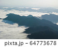 雲海と山々3 64773678