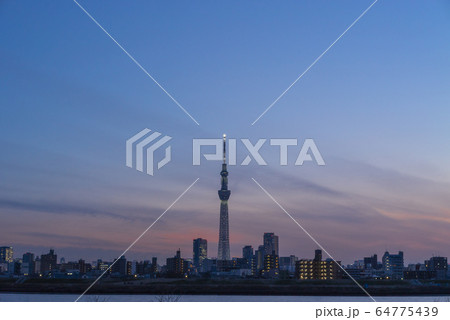 四つ木からの東京スカイツリー夕焼け 四つ木からの東京スカイツリー夕焼け 64775439