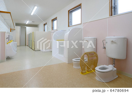 幼児用トイレ 64780694