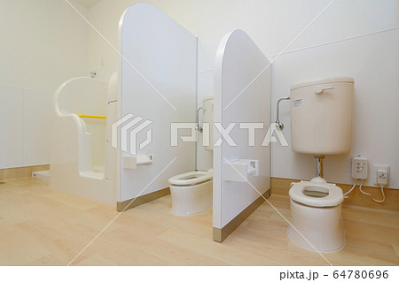 幼児用トイレ 64780696