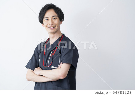 男性医療従事者ポートレート 男性医療従事者ポートレート 64781223