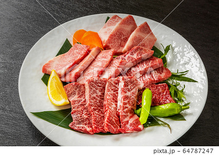 和牛で焼肉 Japanese style luxury grilled beef 和牛で焼肉 Japanese style luxury grilled beef 64787247