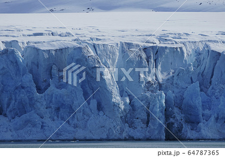 北極圏の氷河 北極圏の氷河 64787365