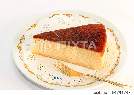 バスク風チーズケーキ バスク風チーズケーキ 64791743