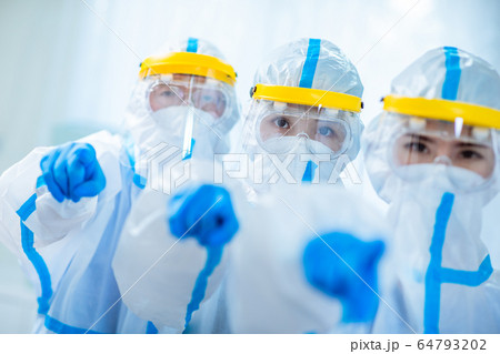 doctors point to you doctors point to you 64793202