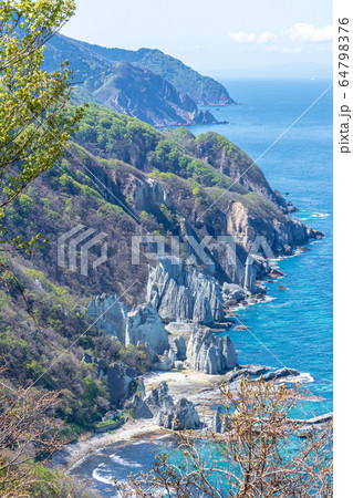 青森県 下北半島国定公園 展望台から眺める仏ケ浦 青森県 下北半島国定公園 展望台から眺める仏ケ浦 64798376