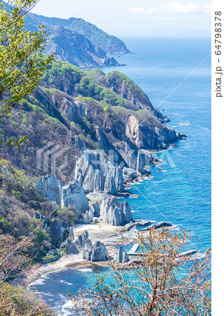 青森県 下北半島国定公園 展望台から眺める仏ケ浦 青森県 下北半島国定公園 展望台から眺める仏ケ浦 64798378