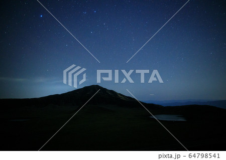 《星座写真》熊本県 杵島岳とスピカとからす座 64798541