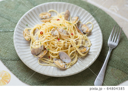 ボンゴレビアンコ スパゲティー ボンゴレビアンコ スパゲティー 64804385