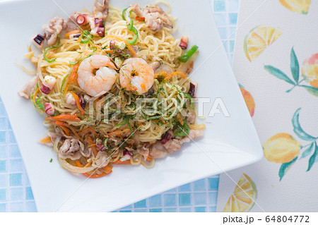 焼きそば　海鮮　塩味 64804772