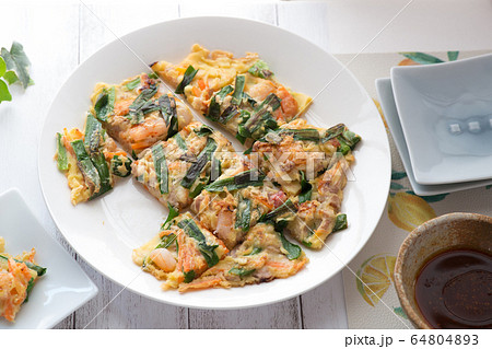 チヂミ　韓国料理　海鮮 64804893