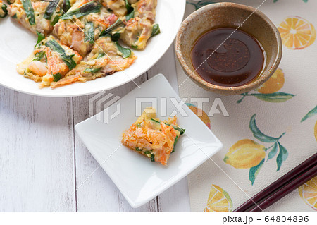 チヂミ 韓国料理 海鮮 チヂミ 韓国料理 海鮮 64804896